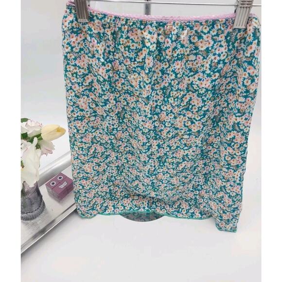 Love fire Junior's Women's Mini skirt Floral Print A Line size Small Petites - Picture 2 of 7